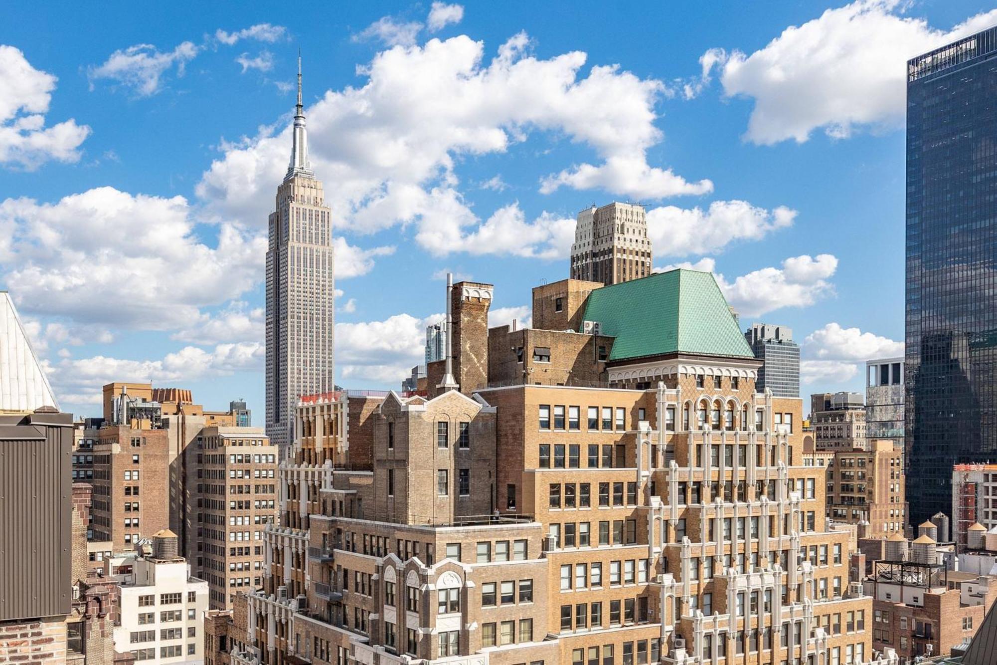 Courtyard By Marriott Times Square West Hotel New York Exterior foto