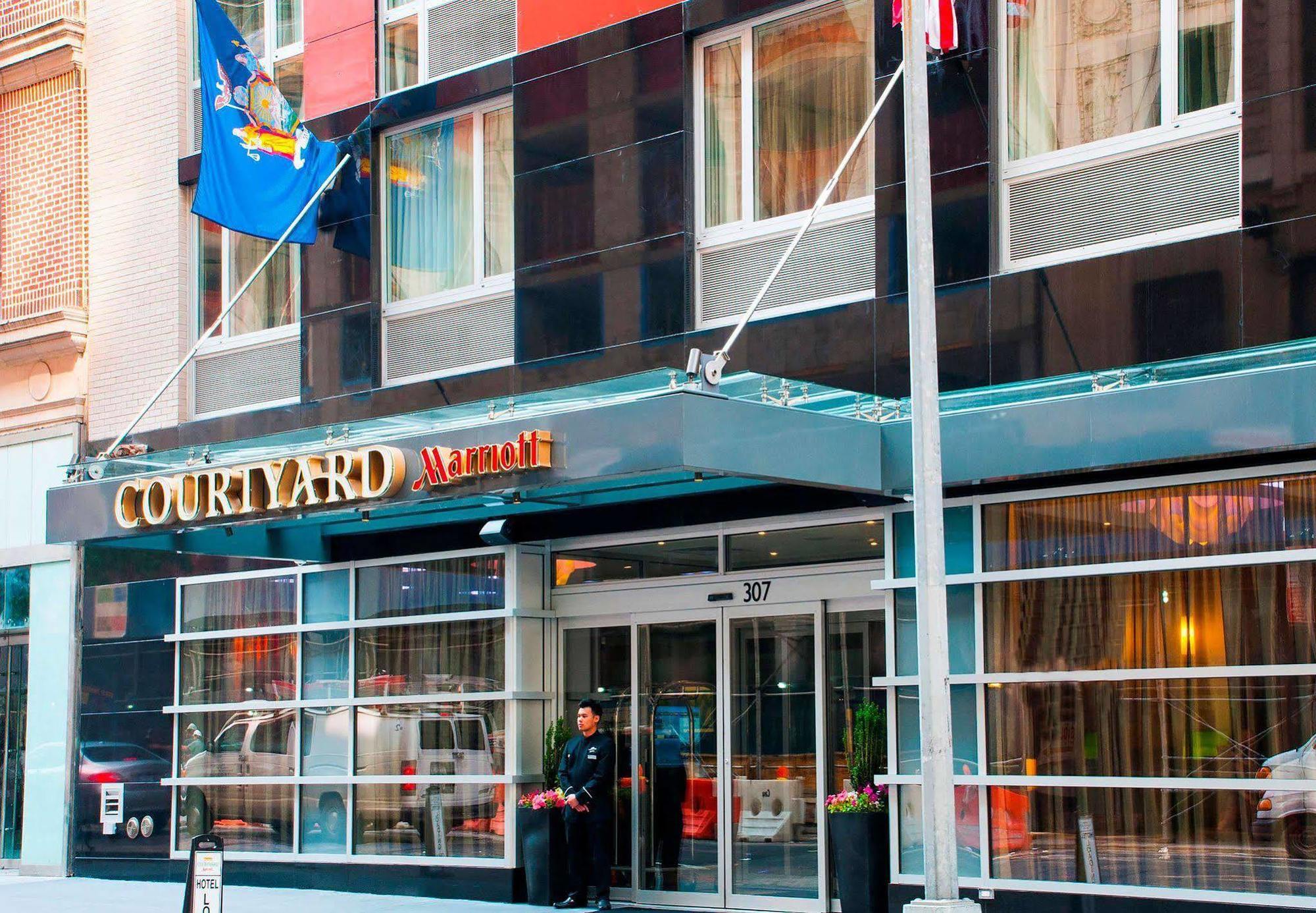 Courtyard By Marriott Times Square West Hotel New York Exterior foto